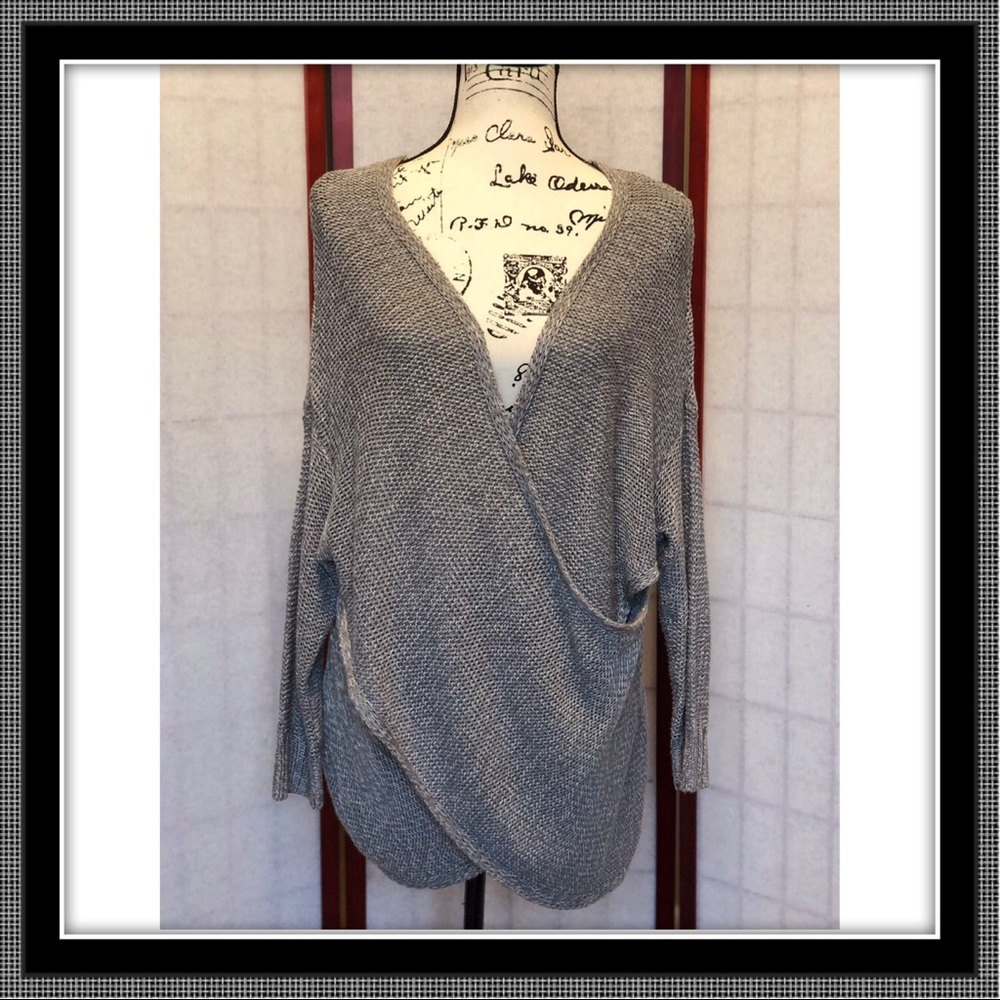 RD Style Gray V-Neck Sweater - Picture 2 of 7